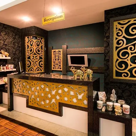 Vuni Palace Luxury & Beach & Casino Hotell *