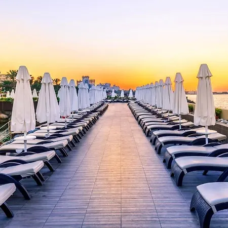 Otel Vuni Palace Luxury & Beach & Casino