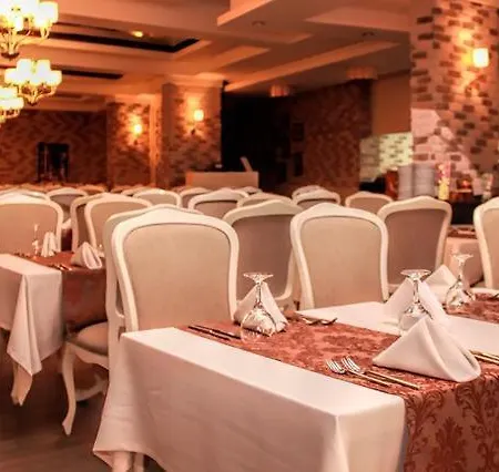 Vuni Palace Luxury & Beach & Casino Otel *