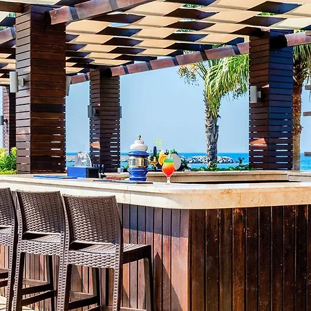 Otel Vuni Palace Luxury & Beach & Casino Girne