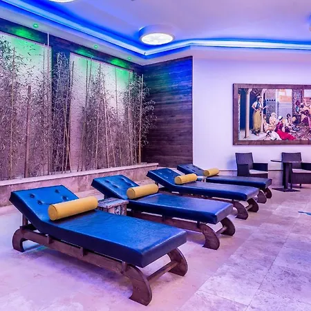 Vuni Palace Luxury & Beach & Casino *