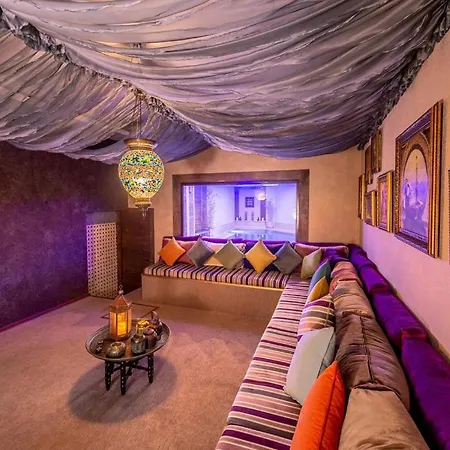 Otel Vuni Palace Luxury & Beach & Casino