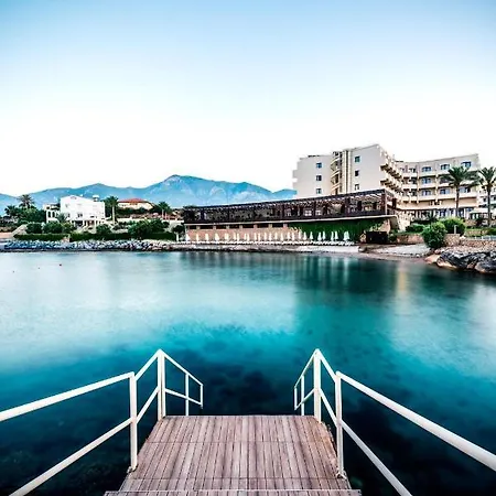Vuni Palace Luxury & Beach & Casino