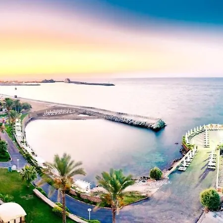 Vuni Palace Luxury & Beach & Casino *